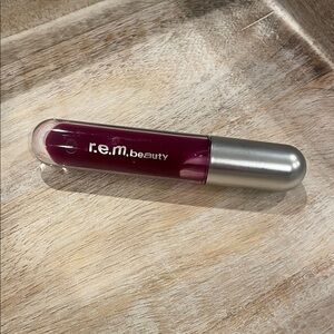 r.e.m. beauty Glossy Balm (Juice Box)